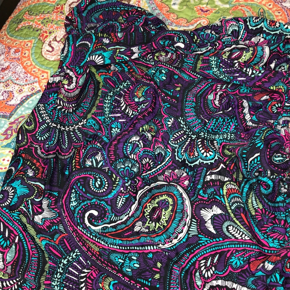 Liz Lange maternity swim top